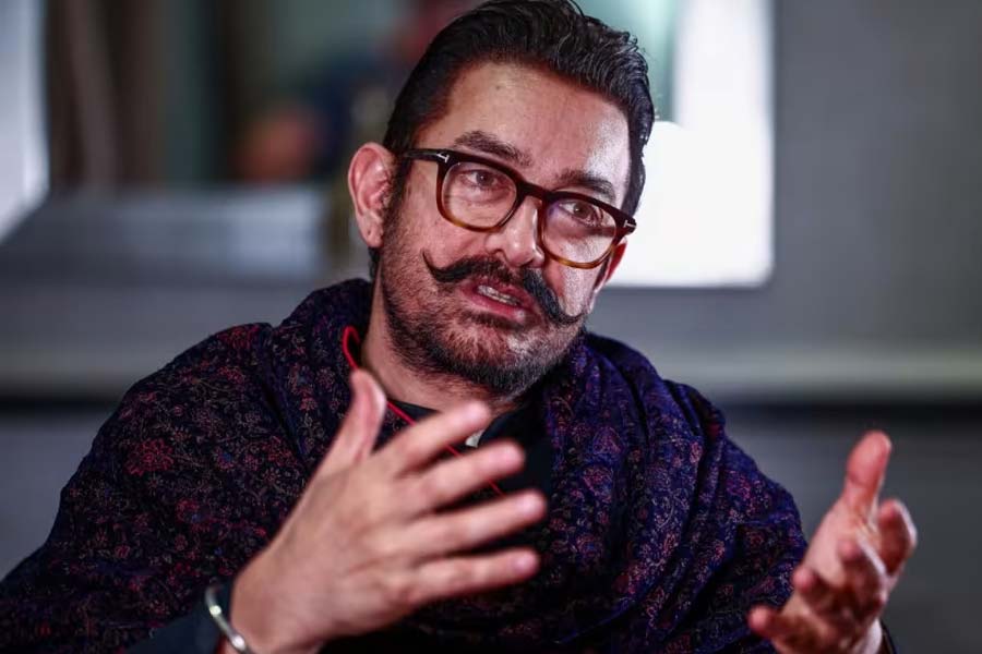 Aamir Khan was nervous during kissing scene, recalls Holi co-actor Kitu Gidwani