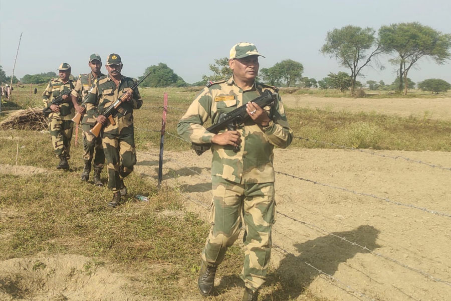 BSF reached the Zero Line of Indo-Bangladesh border in Murshidabad