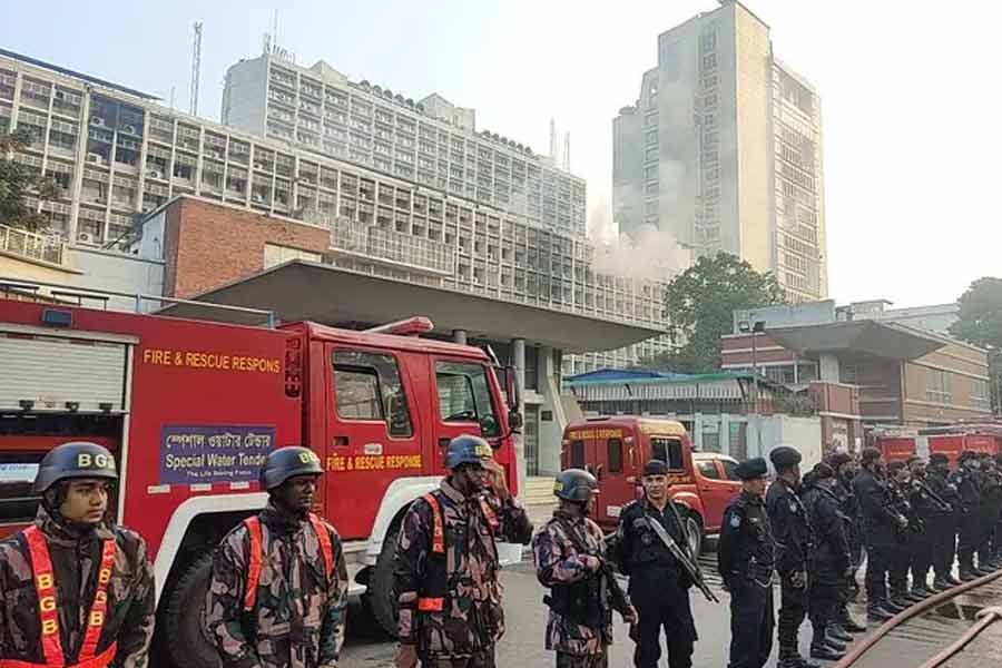 Fire at Bangladesh Secretariat building in Dhaka, one fireman died