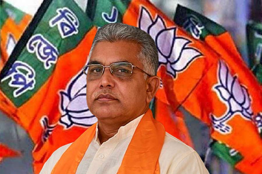 BJP leaders Dilip Ghosh works to stop party's inner clash