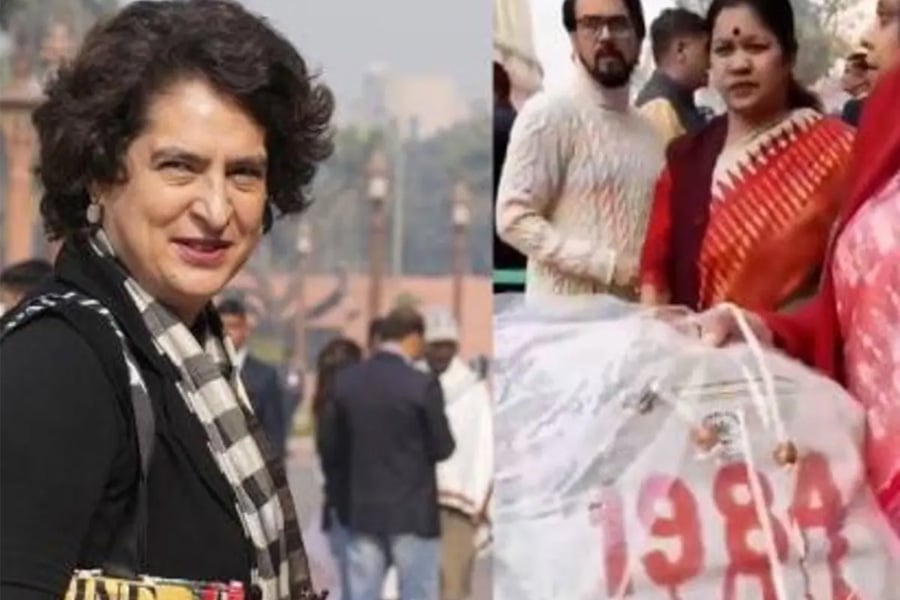 Editorial on Priyanka Gandhi Bag