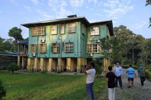 Tourists' favorite Holong Bungalow will return to its old form