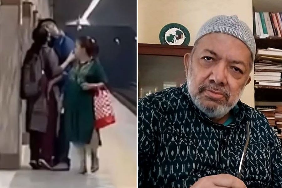 Kabir Suman on Kolkata Metro Kiss video Controversy