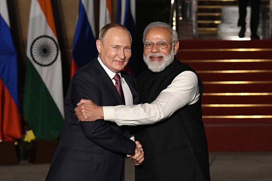 Putin lauds PM Modi's 'Make in India' policy