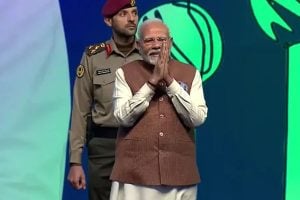 Narendra Modi addresses indian diaspora during programme in Kuwait mini India