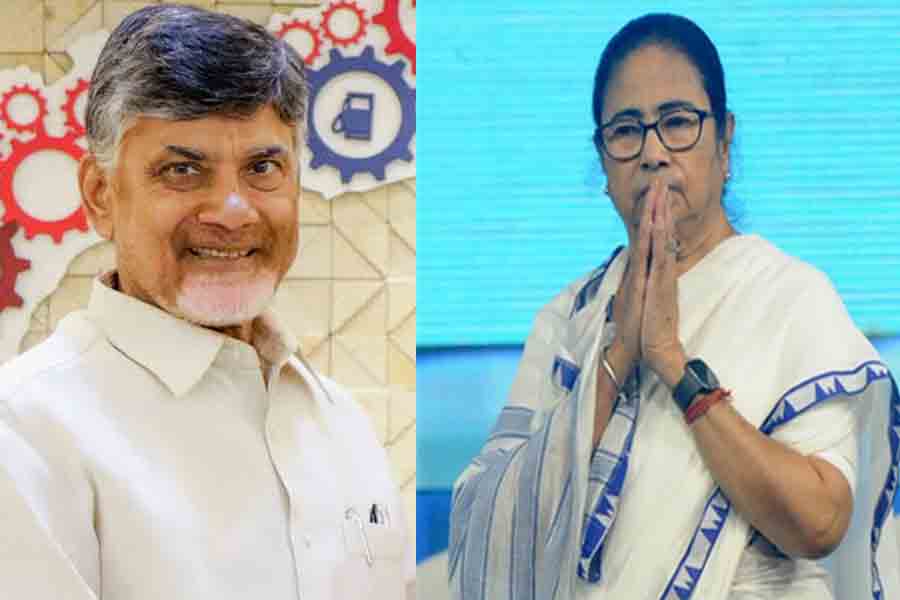 ADR report says Chandrababu Naidu richest CM, Mamata Banerjee poorest