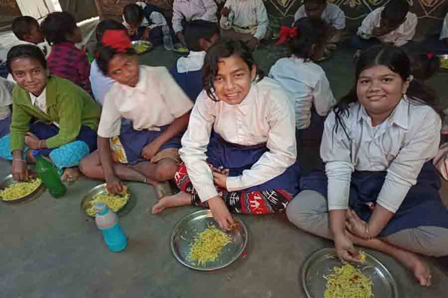 Chinese at Mid Day meal for Hooghly Primary School students