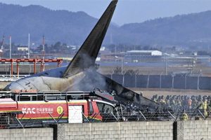 179 presumed dead after plane crashes on South Korea runway