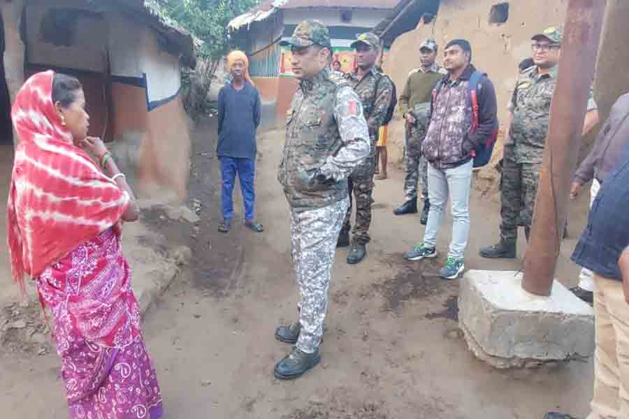 Locals of Bargora complains to SP on lack of roads