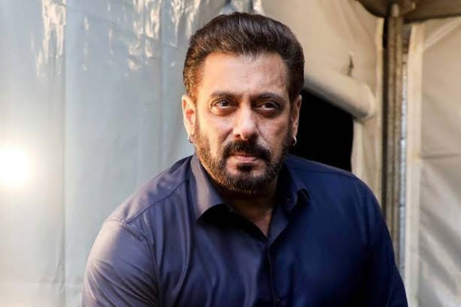 Man Illegally Enters Salman Khan's Set