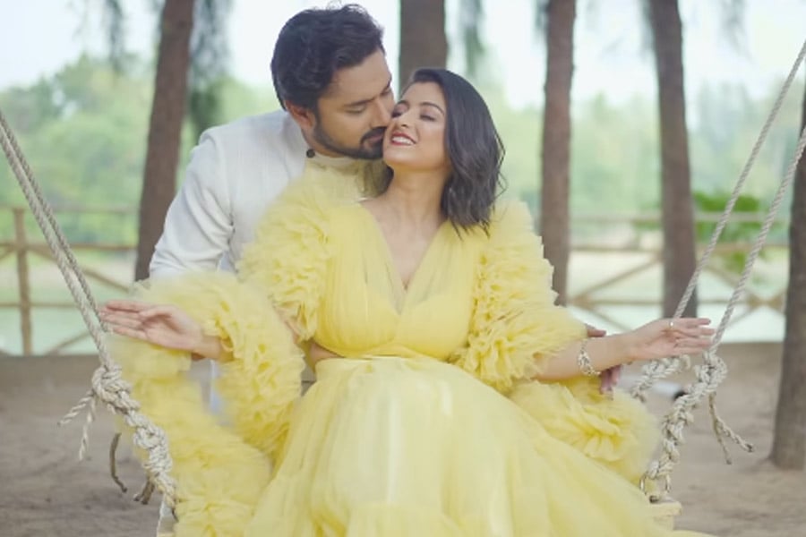 Rubel Das and Sweta Bhattacharya shared loving Pre-wedding video