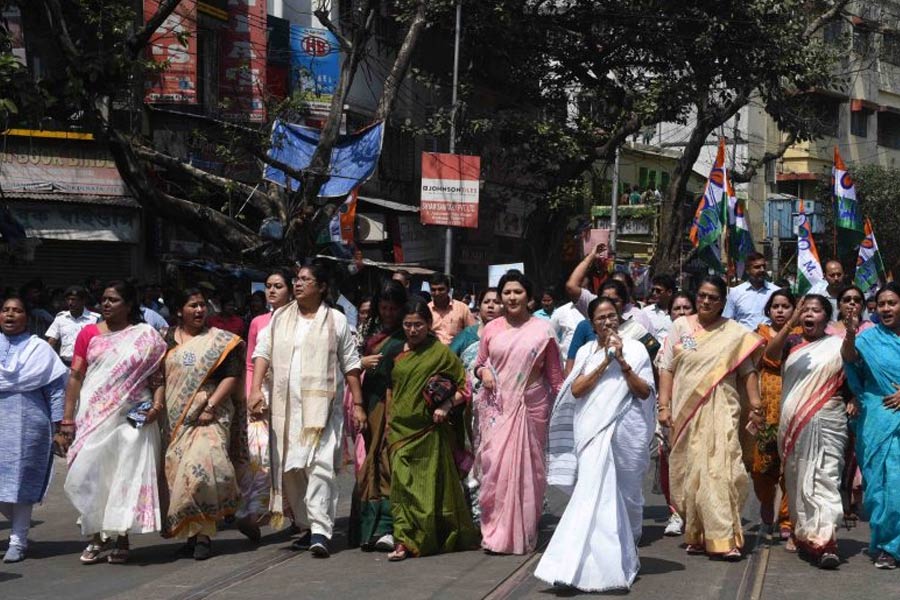 Women wing of TMC announces a series of political programmes to strengthen communication in Christmas and Coming New Year