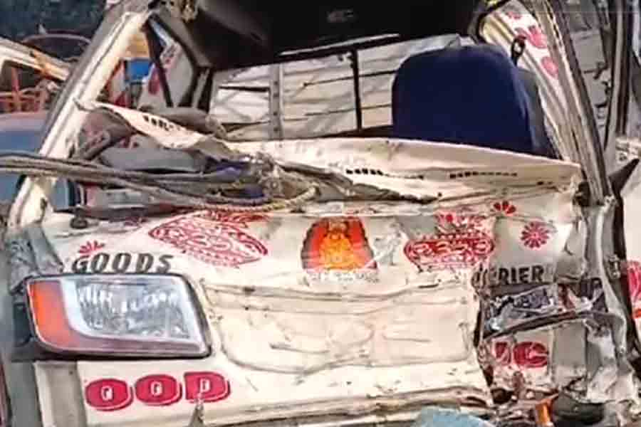 three people died in Shantipur road accident