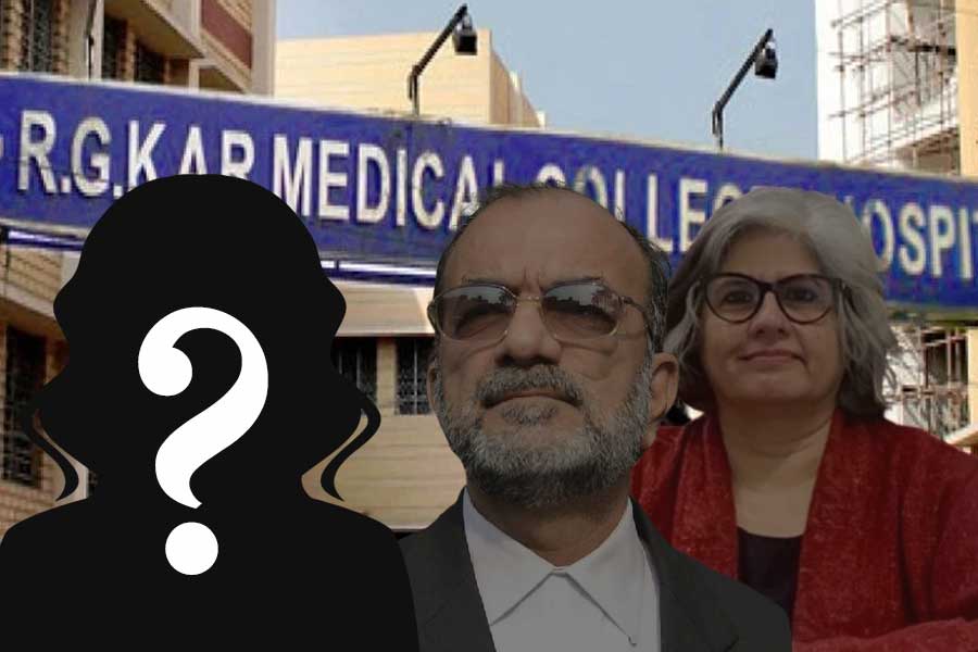 Family of dead RG Kar doctor appoints new lawyer