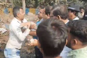 Tmc and Congress clash in Asansol over garbage dumping