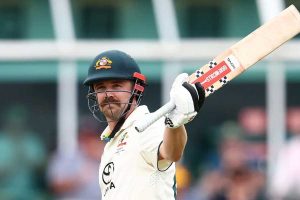 Australia overcomes initial setback, aiming for big score in Brisbane Test