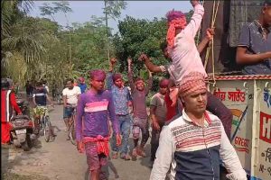 111 year old woman died in Bangaon, band party on last journey