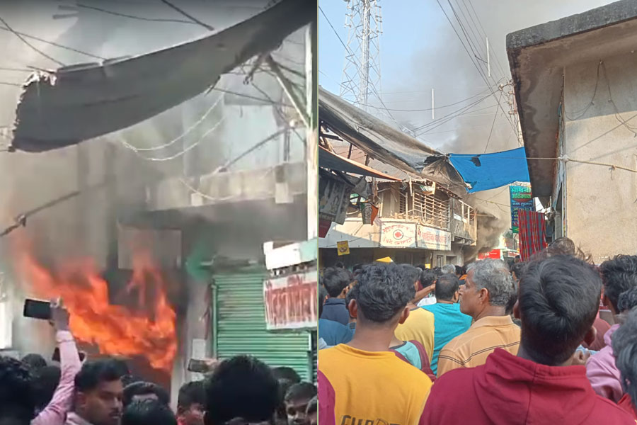 A fire broke out in a cloth shop in Nandigram market