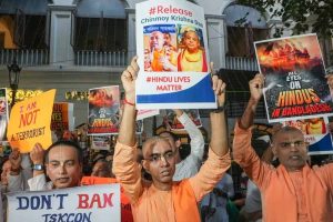 Bangladesh: 70 Hindu lawyers were falsely sued to block the defense of Chinmoy Prabhu