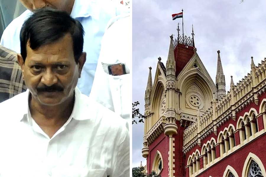 Calcutta High Court junks anticipatory bail plea of Kalighater kaku