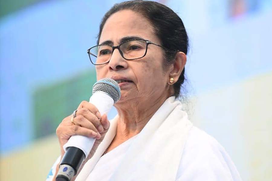 YSRCP MP supports Mamata Banerjee as INDIA leader