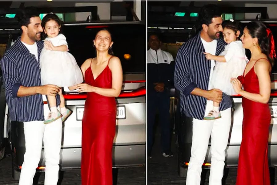 Baby Raha spreads holiday cheer, wishes paps Merry Christmas, watch