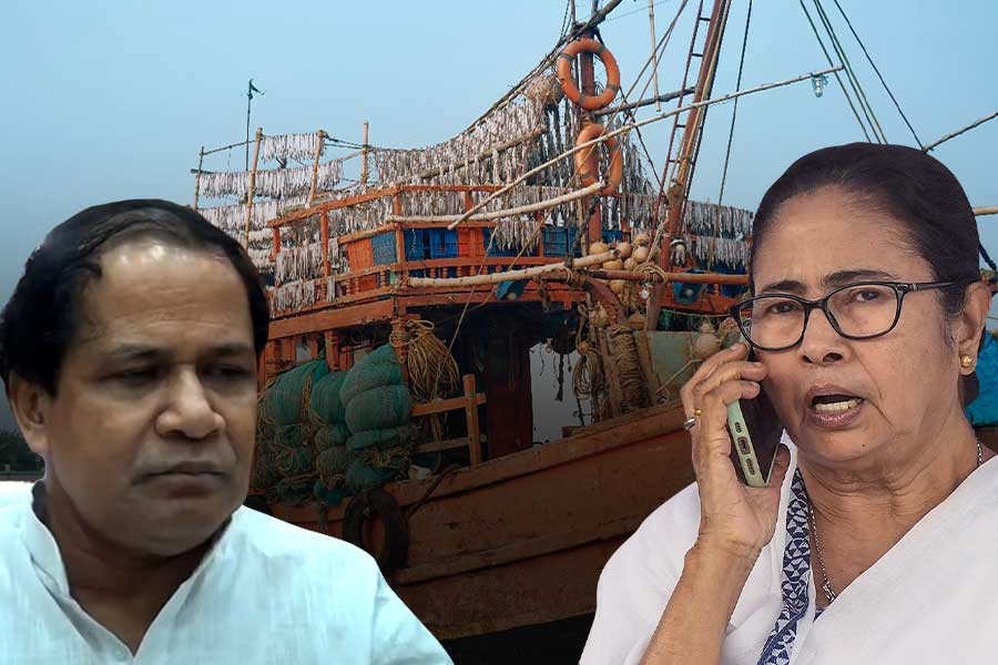 CM Mamata Banerjee calls TMC MLA of Kakdwip to intervene of return of 95 fishermen detained in Bangladesh