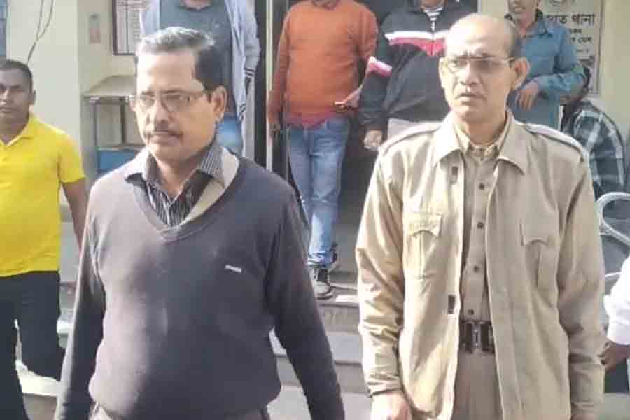 Law Clerk arrested for making fake documents in Barasat