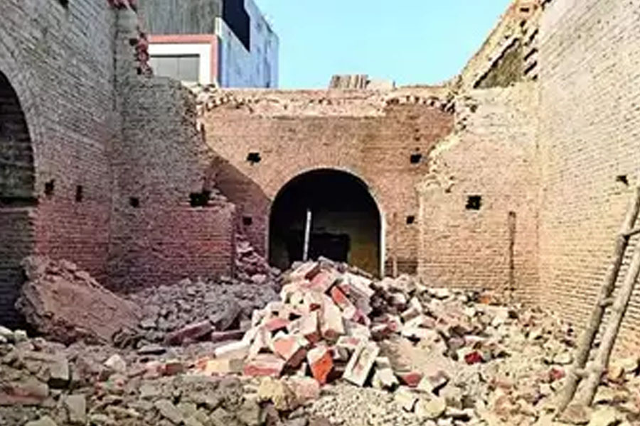 17th century Mubarak Manzil demolished in Agra