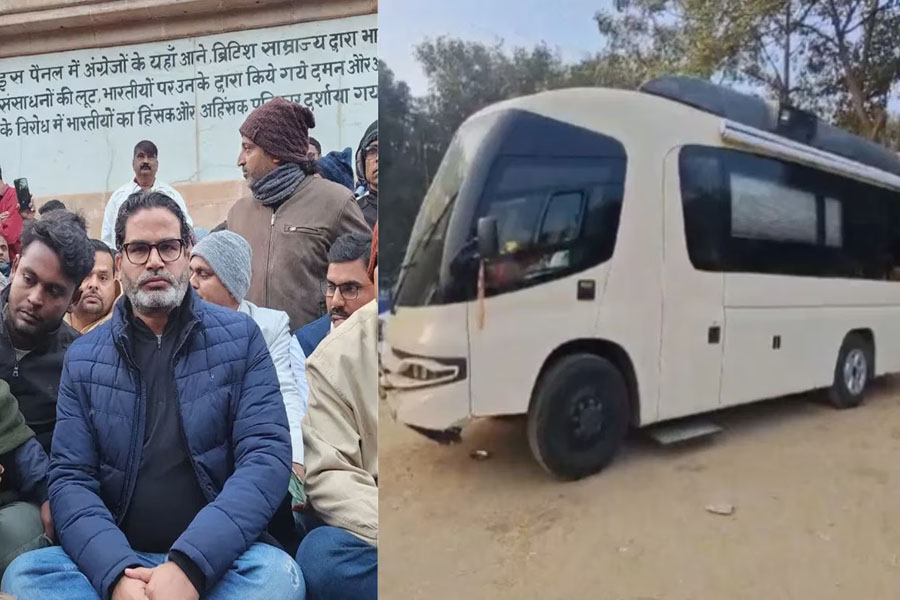 Prashant Kishor's Lavish Vanity Van At Hunger Strike Site Sparks Row, He Responds