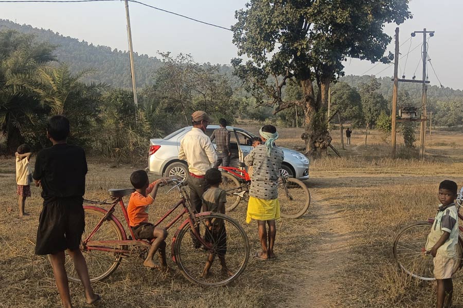 Forest department of Jharkhand tries to locate Royal Bengal Tiger roaming around