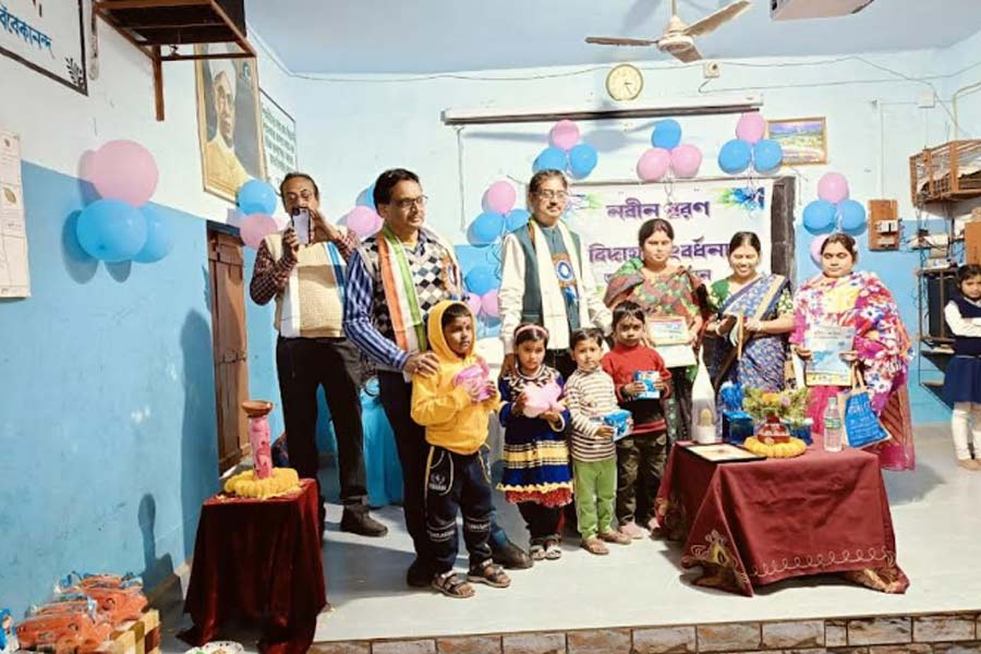 Kalna school gifted toys to students