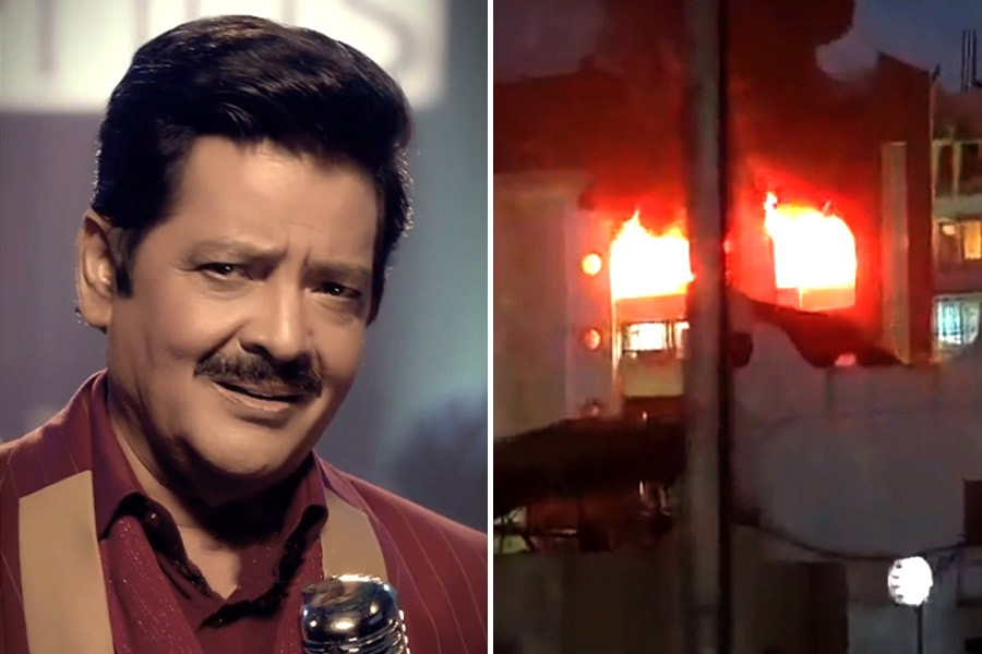 Fire broke out at Udit Narayan building