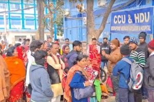 Protest over patient death in Medinipur Medical College Hospital