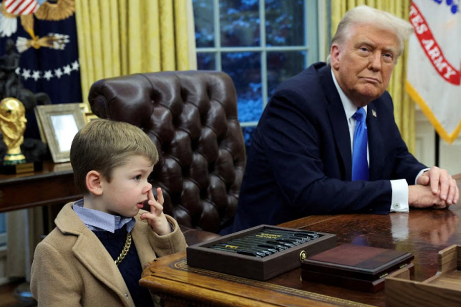 Donald Trump removes office desk after Musk's son seen picking his nose