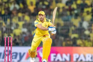IPL 2025: Netizen questions why MS Dhoni came out to bat at no 9 for CSK against RCB