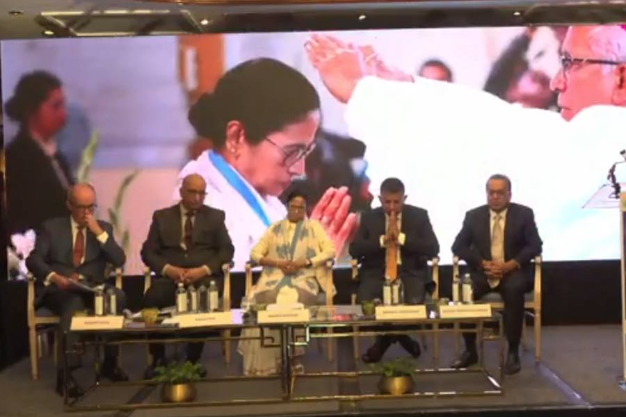 Mamata Banerjee London Tour: Industrialists emphasize industrial friendly environment of Bengal, past Left regime