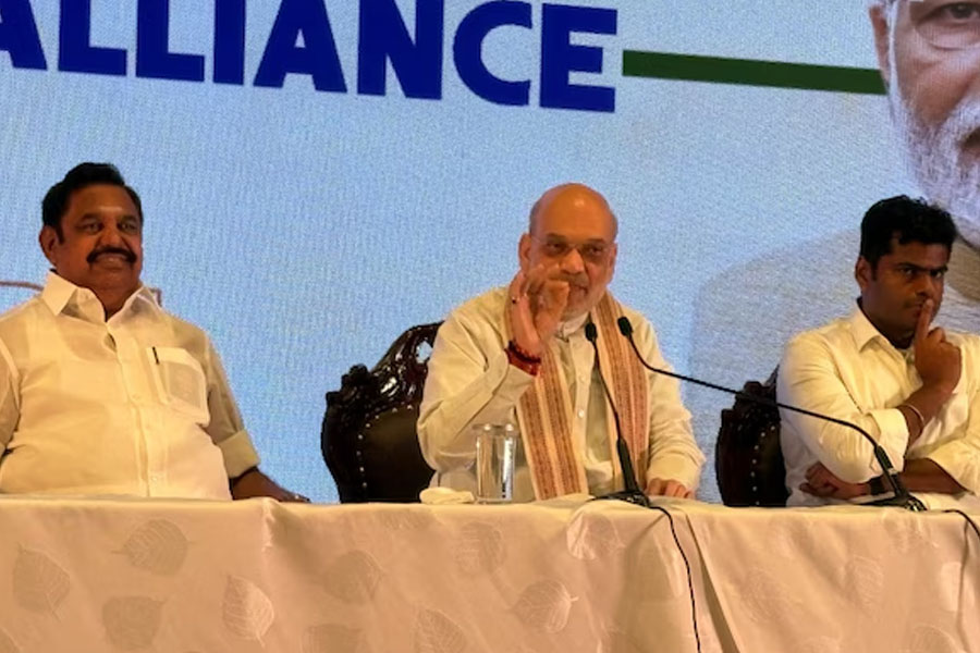 AIADMK, BJP announce alliance for Tamil Nadu assembly elections