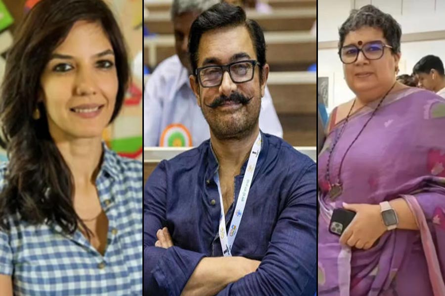 Aamir Khan visit ex wife Reena Dutta’s house with Gauri Spratt and son
