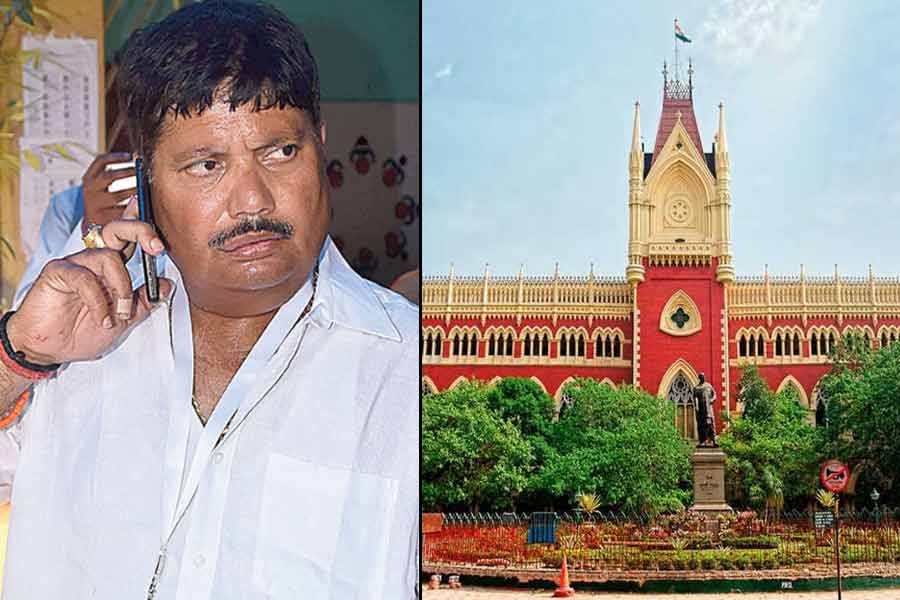 Arjun Singh gets relief from Calcutta HC