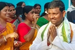 TMC MP sent privilege motion against Union Minister