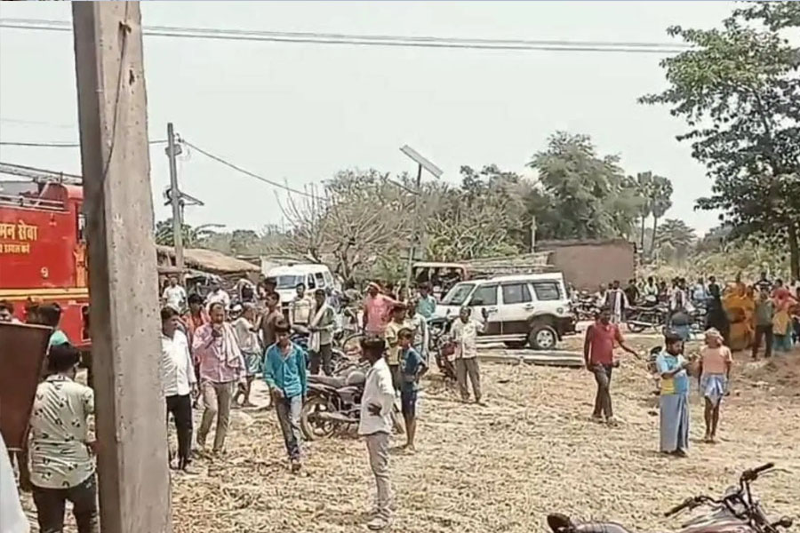 Five including 4 children charred to death at Muzaffarpur, 15 others missing