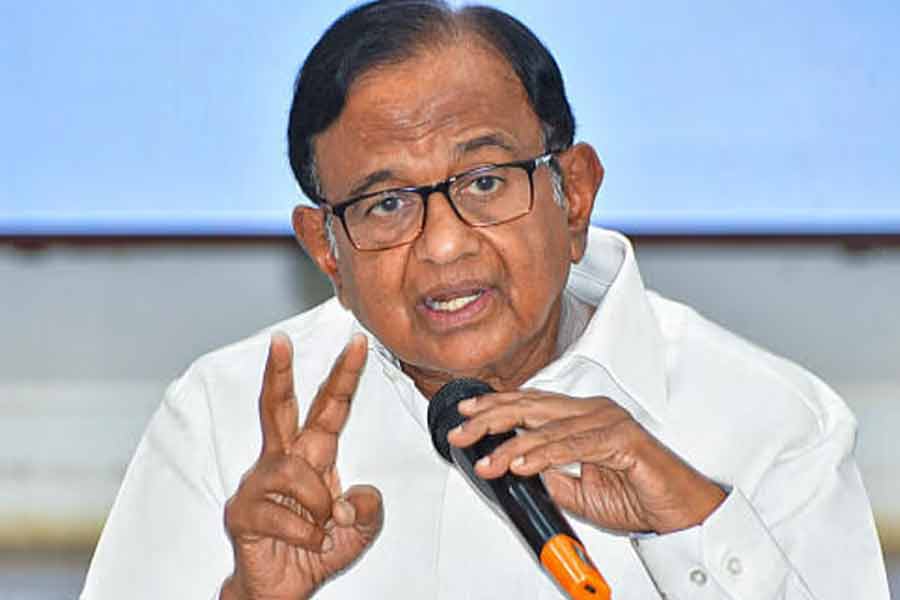 P Chidambaram Faints At Sabarmati Ashram in Gujarat