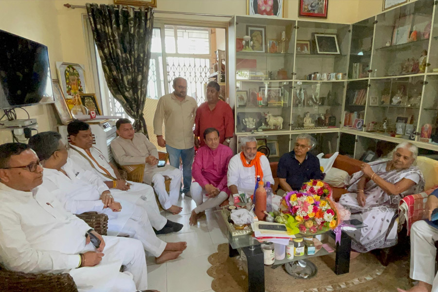 RSS and BJP leader Congratulates Dilip Ghosh on his marriage