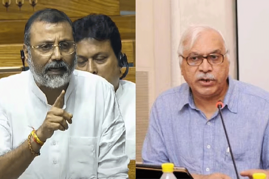 BJP's Nishikant Dubey now targets former poll panel chief SY Quraishi