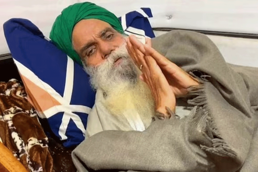 Farmer Leader Jagjit Dallewal ends hunger strike after 131 days