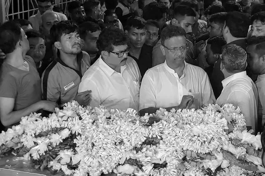 2 dead body from Kashmir returned to Kolkata