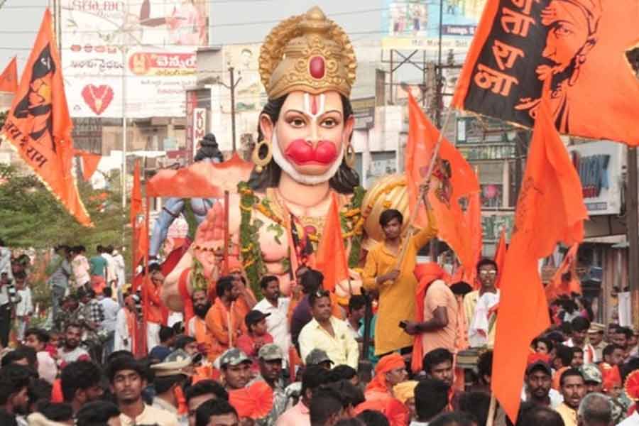 Benefits of reading Hanuman Chalisa