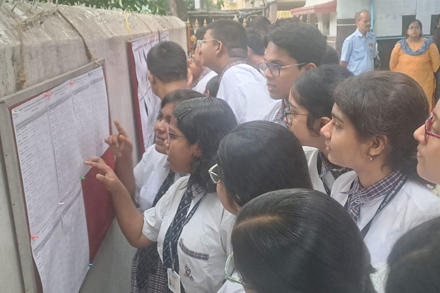 ISC, ICSE Results 2025 out, pass out percentage of WB Girls more than boys
