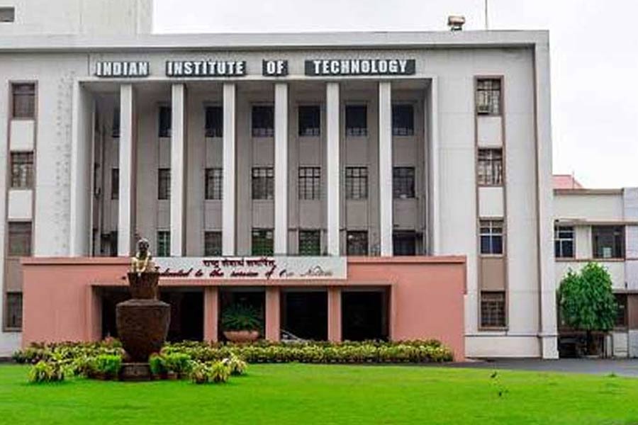 Engineering student of Maharashtra found dead into the hostel of IIT-Kharagpur, probe starts